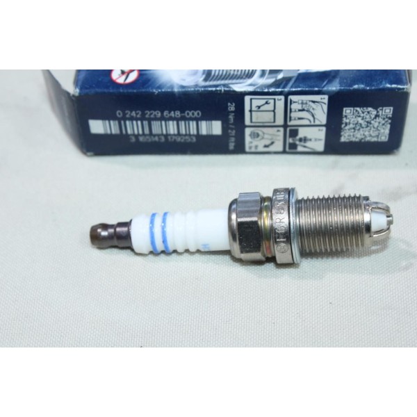 Jeu 4 bougies allumage Bosch FGR8KQE0 0242229648 pour opel corsa B C astra F G vectra B C omega B tigra A zafira A B meriva A 