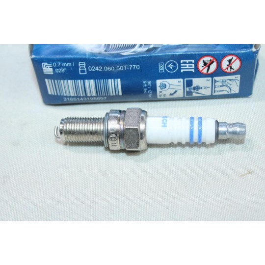 1 Bougie d'allumage Bosch UR2CC 0242060501 pour moto quad scooter aprilia habana mojito pegaso sportcity SR husqvarna TE 
