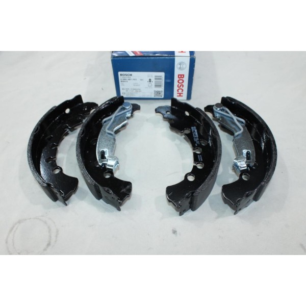 Jeu 4 machoires de frein arriere 203x38mm montage AP lockheed Bosch BS922 0986487702 pour citroen nemo fiat punto 2 II panda 2 