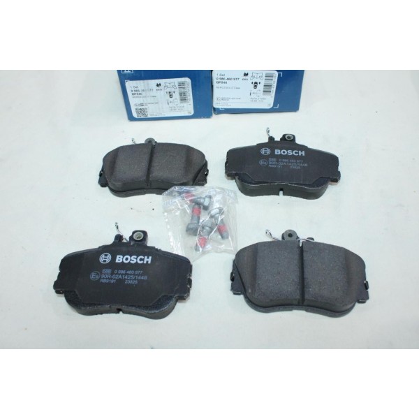 Lot 4 plaquettes de frein avant montage lucas Bosch BP546 0986460977 pour mercedes classe C W202 