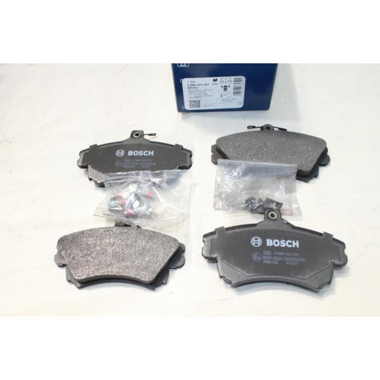 Jeu 4 plaquettes de frein avant montage girling Bosch BP292 0986424541 pour mitsubishi carisma colt 6 VI smart forfour volvo 