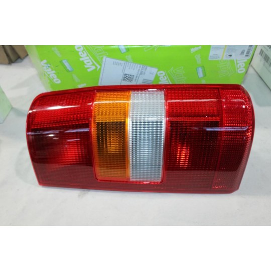 Feu lanterne arriere droit Valeo 085781 pour citroen jumpy peugeot expert 1 