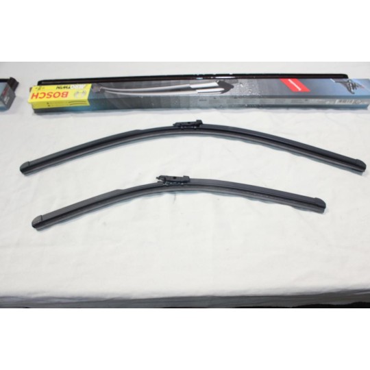 Jeu 2 balais essuie glace souple 700mm + 530mm aerotwin Bosch A093S 3397007093 pour mercedes classe ML GL R W164 W166 W251 X164 