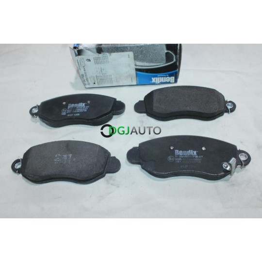 Jeu 4 plaquettes de frein avant montage bosch Bendix 573015B pour ford transit 5 V 
