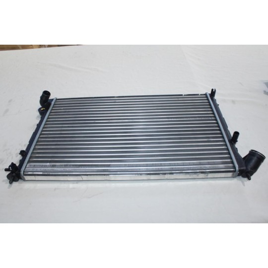 Radiateur de refroidissement moteur Valeo 731574 pour peugeot 406 1.9D 1.9 D diesel 
