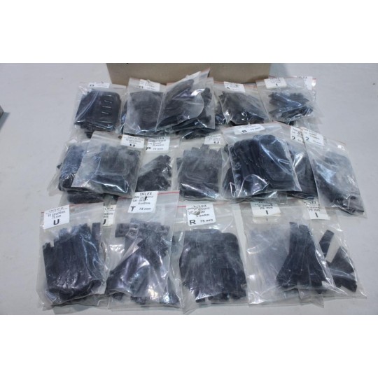 Lot environs 290 lettres et chiffre Tiflex 75mm U T P R I 2 A B 