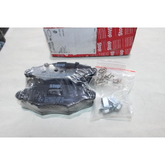 Jeu 4 plaquettes de frein avant montage bosch Stop 571930S pour citroen xsara peugeot 206 306 