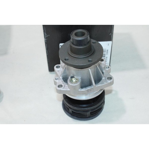 Pompe à eau + joint Delphi WP1612 pour BMW serie 3 5 et 7 E34 E36 E38 E39 land rover range rover opel omega B diesel 