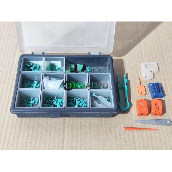 Malette boite entamée connecteurs et accessoires SCS Bticino pour domotique connecteurs bus automatisation