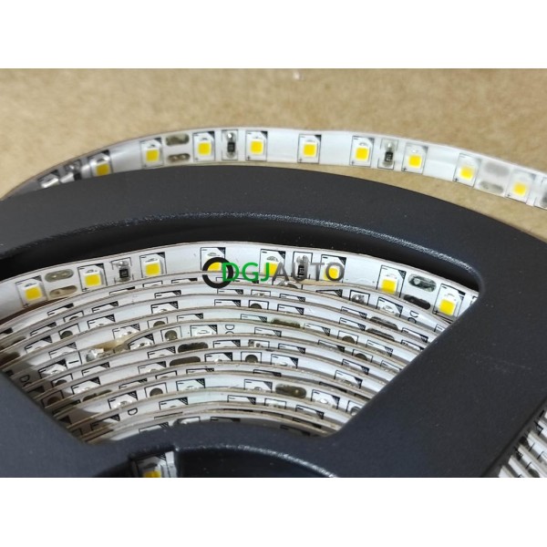 Bandeau 5M 5 metres de LED 24V IP65 blanc naturel 4000K Rohs LPRO-10-4000-IP65