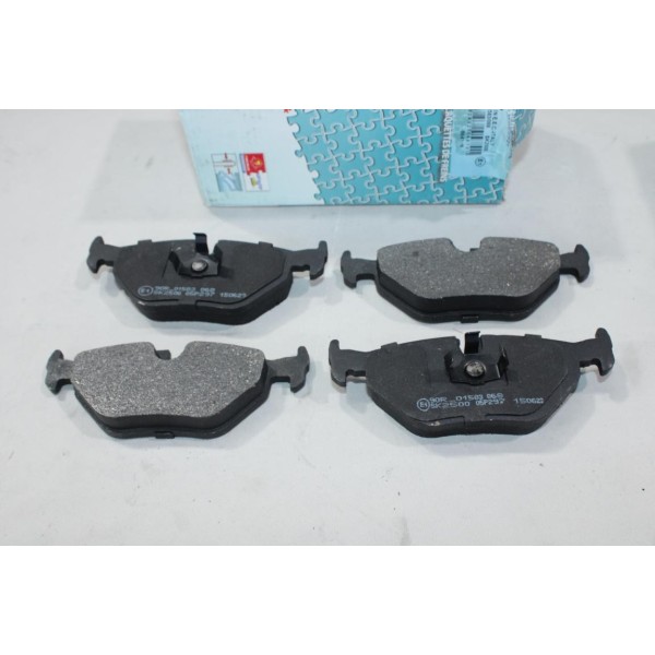 Lot 4 plaquettes de frein arriere montage teves Techin PS132 pour BMW serie 3 E36 Z1 