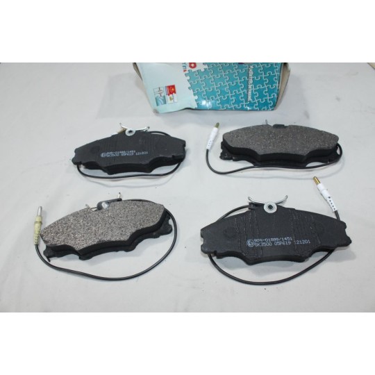 Jeu 4 plaquettes de frein avant montage lucas Techin PS55 pour peugeot 406 