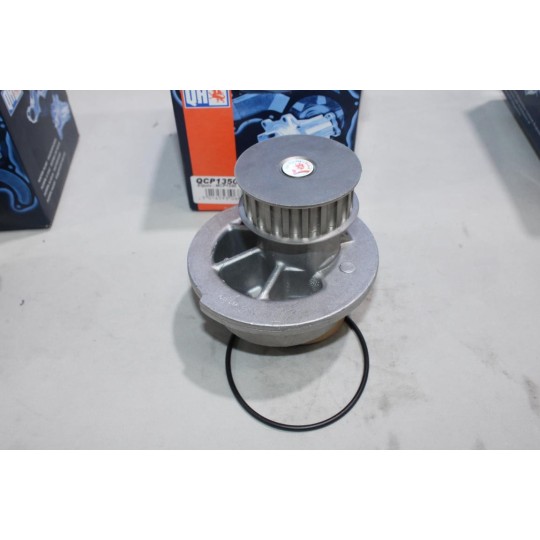 Pompe à eau + joint Quinton Hazell QCP1350 pour opel kadett D E corsa A B combo B astra F vectra A B daewoo nexia 1.2 1.4 1.5 