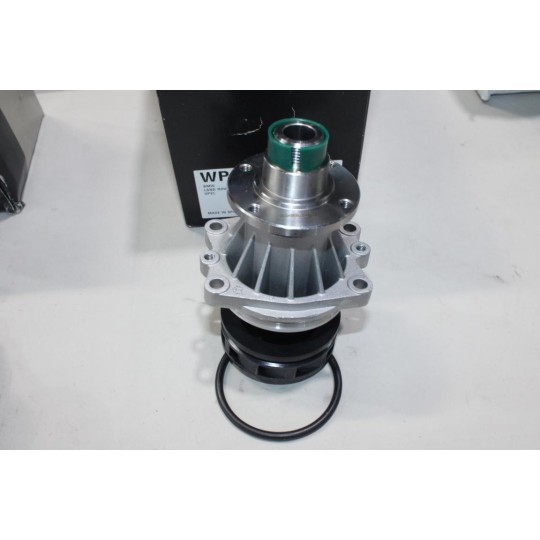 Pompe à eau avec joint Delphi WP1612 pour BMW serie 3 5 et 7 E34 E36 E38 E39 land rover range rover opel omega B diesel 