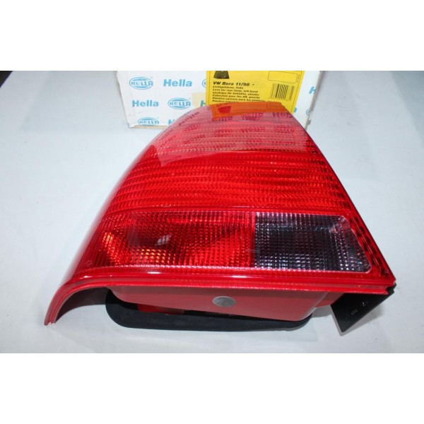 Feu lanterne arriere gauche (angle cassé minime) Hella 9EL963669-091* pour volkswagen bora partir de 1998 