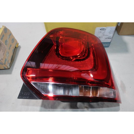 Feu lanterne arriere droit Magneti Marelli LLH081 714000028411 pour volkswagen polo 5 V partir de 2009 