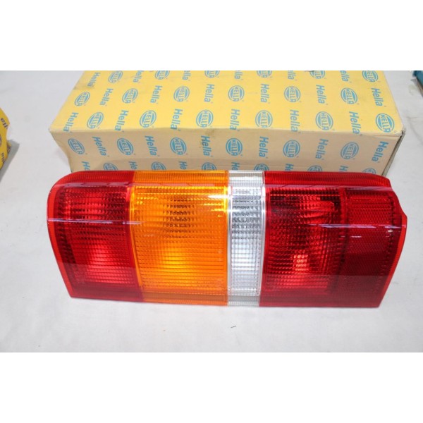 Feu lanterne arriere droit (angle cassé) Hella 2VP354034-021* pour ford transit 3 4 III IV 