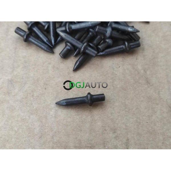 Boite 200 pointes tige lisse clous L18 Fixpin 4mm 4x18 Don quichotte 950892