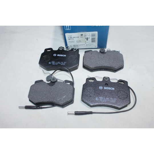 Lot 4 plaquettes de frein avant montage lucas Bosch BP774 0986490800 pour citroen C15 visa peugeot 205 309 