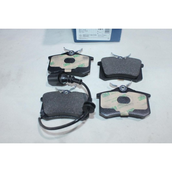 Lot 4 plaquettes de frein arriere montage lucas Bosch BP951 0986424813 pour seat ibiza 3 III cordoba 2 II volkswagen polo 4 IV 