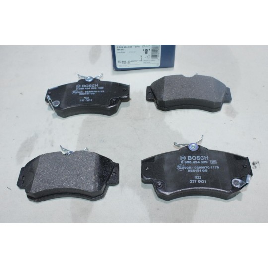 Jeu 4 plaquettes de frein avant montage lucas Bosch BP332 0986494029 pour chrysler PT cruiser dodge neon caliber avenger 