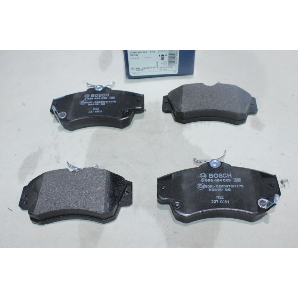 Jeu 4 plaquettes de frein avant montage lucas Bosch BP332 0986494029 pour chrysler PT cruiser dodge neon caliber avenger 