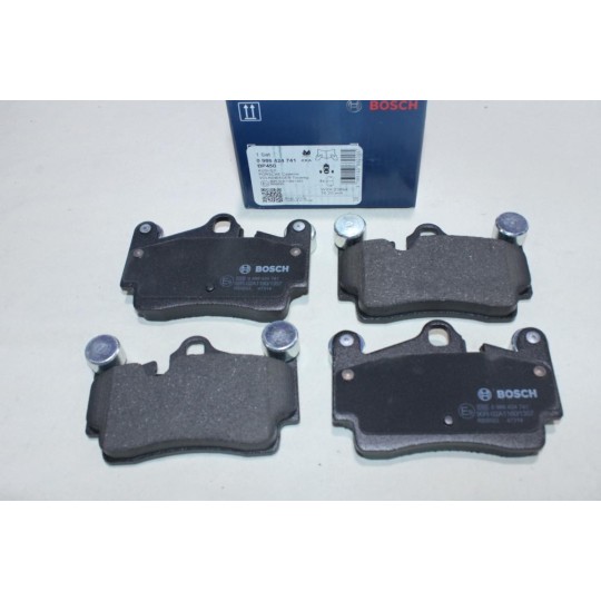 Jeu 4 plaquettes de frein arriere montage brembo Bosch BP450 0986424741 pour audi Q7 porsche cayenne volkswagen touareg 