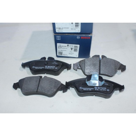 Jeu 4 plaquettes de frein avant montage teves Bosch BP101 0986424218 pour mercedes sprinter W901 W902 W903 W904 vito W638 