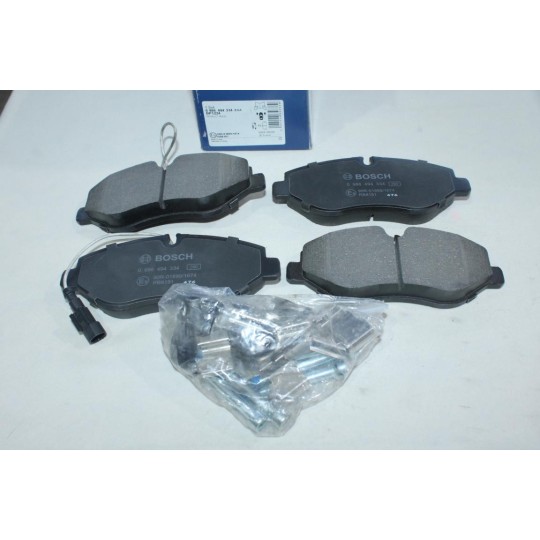 Jeu 4 plaquettes de frein avant montage brembo Bosch BP1224 0986494334 pour nissan NT400 cabstar renault maxity 