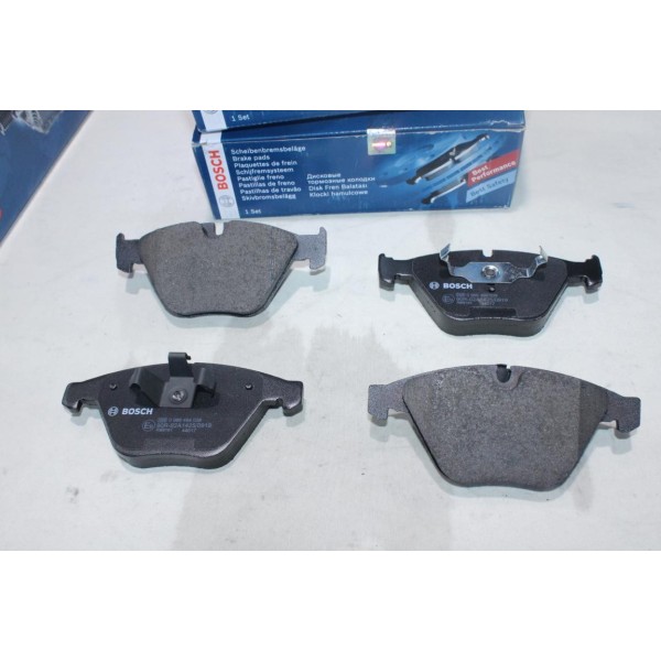 Lot 4 plaquettes de frein avant montage teves Bosch BP367 0986494036 pour BMW serie 1 3 5 6 7 Z4 X1 E60 E61 E63 E64 E65 E66 E67 