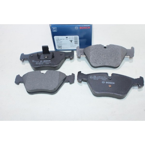 Jeu 4 plaquettes de frein avant montage teves Bosch BP473 0986424767 pour BMW serie 3 X3 Z4 E46 E83 E85 E86 MG ZT ZT-T rover 75 