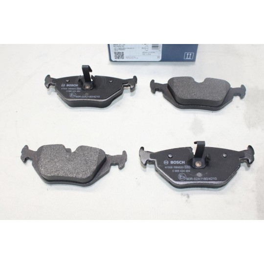 Jeu 4 plaquettes de frein arriere montage teves Bosch BP252 0986424484 pour BMW serie 3 Z1 E30 E36 E46 Z4 E85 E86 MG ZT ZTT 