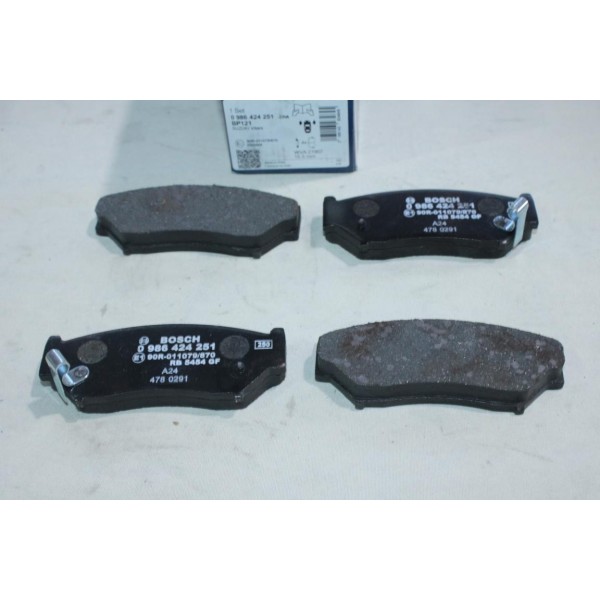 Lot 4 plaquettes de frein avant montage tokico Bosch BP121 0986424251 pour suzuki vitara ET TA TD jimny FJ grand vitara FH HT GT