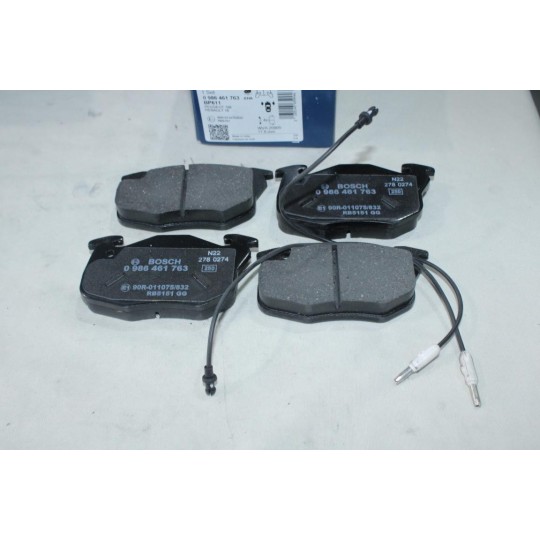 Lot 4 plaquettes de frein avant montage bosch Bosch BP611 0986461763 pour citroen saxo peugeot 106 renault 18 19 R18 R19 express
