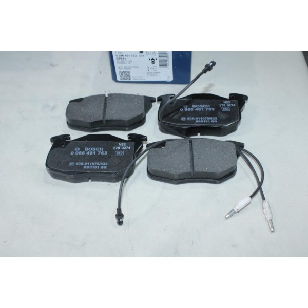 Lot 4 plaquettes de frein avant montage bosch Bosch BP611 0986461763 pour citroen saxo peugeot 106 renault 18 19 R18 R19 express