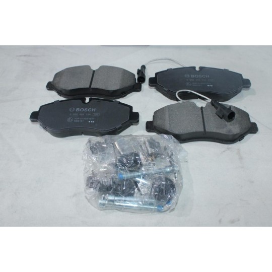 Lot 4 plaquettes de frein avant montage brembo Bosch BP1224 0986494334 pour nissan NT400 cabstar renault maxity 