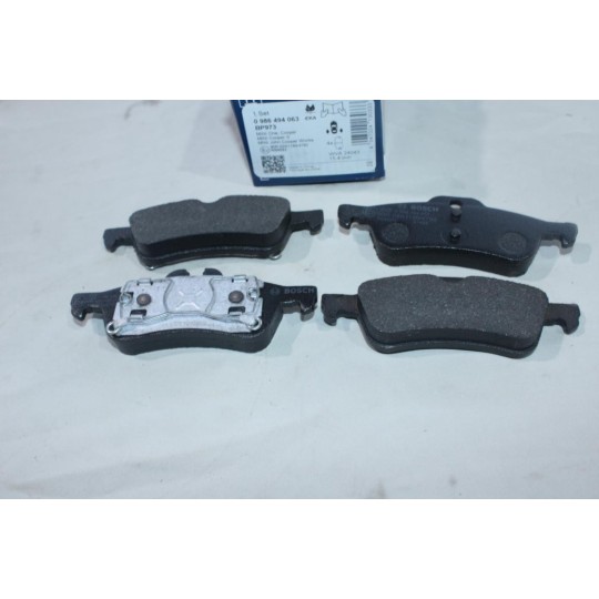 Jeu 4 plaquettes de frein arriere montage teves Bosch BP973 0986494063 pour mini one john cooper R50 R52 R53 