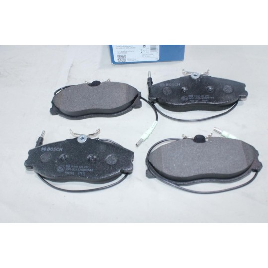 Lot 4 plaquettes de frein avant montage girling Bosch BP103 0986424223 pour citroen ZX xsara peugeot 306 406 607 