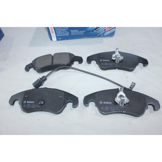 Lot 4 plaquettes de frein avant montage lucas Bosch BP1131 0986494259 pour audi A4 A5 Q S4 S5 