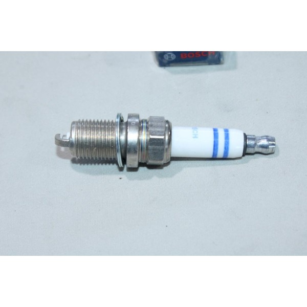 Lot 6 bougies allumage Bosch FQR8DE 79049 0242229724 pour mercedes classe A B W169 W245 A150 A160 A170 A180 A200 B150 B160 B170 