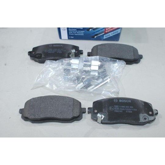 Lot 4 plaquettes de frein avant montage akebono Bosch BP974 0986494594 pour hyundai i10 kia picanto 