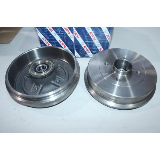 Jeu 2 tambours de frein arriere avec roulement de roue Bosch 0986477289 pour renault clio 2 II 