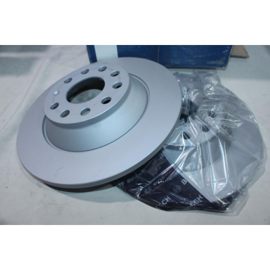 Jeu 2 disques de frein arriere plein 302mm diametre Bosch 0986479257 pour audi A6 