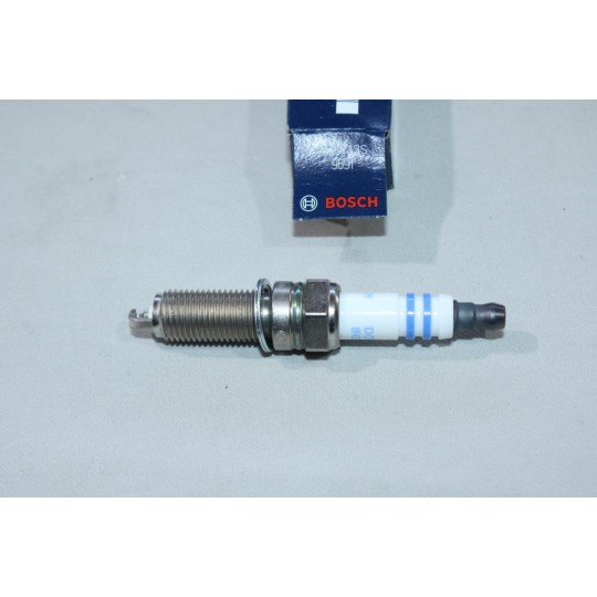 Lot 4 bougies allumage iridium Bosch YR7NII33S 9691 0242135533 pour hyundai HB20 ioniq kona kia nira ceed xceed mitsubishi 