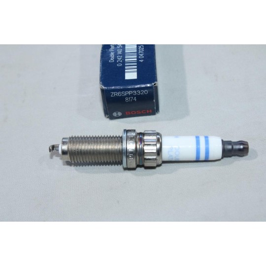 Lot 4 bougies allumage double platinum Bosch ZR6SPP3320 0242140543 8174 pour citroen C3 C4 DS3 DS4 berlingo 2 II peugeot 208 