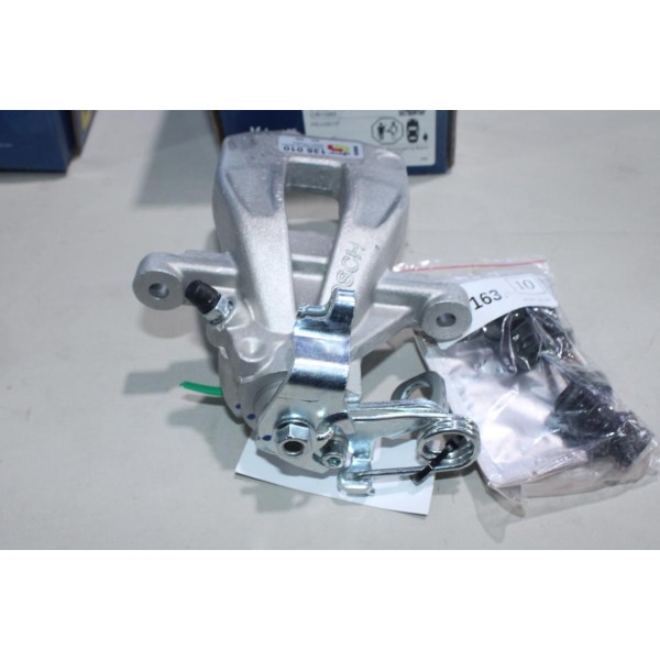 Etrier de frein arriere droit piston 38mm montage bosch Bosch CR1585 0986135010 pour peugeot 207 