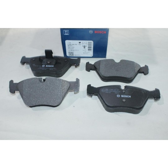 Lot 4 plaquettes de frein avant montage teves Bosch BP473 0986424767 pour BMW serie 3 X3 Z4 E46 E83 E85 E86 MG ZT ZTT rover 75 