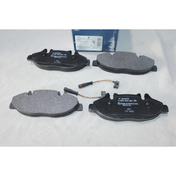 Lot 4 plaquettes de frein avant montage bosch Bosch BP991 0986494081 pour mercedes vito W639 