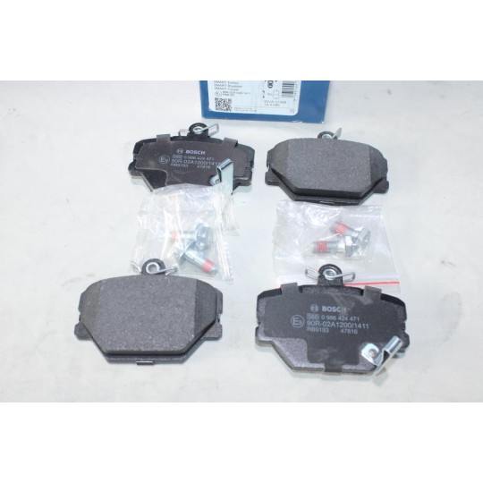 Lot 4 plaquettes de frein avant montage bosch Bosch BP240 0986424471 pour smart cabrio city crossblade roadster fortwo 450 451 