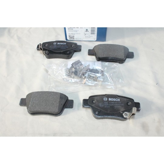 Lot 4 plaquettes de frein arriere montage bosch Bosch BP939 0986424798 pour toyota avensis T25 corolla verso AR10 
